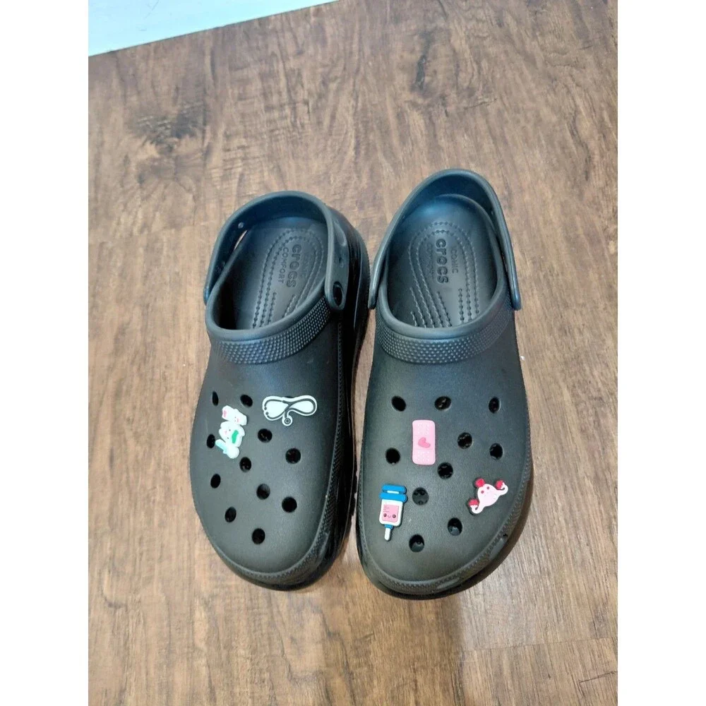 CROCS Black Mega Crush Rebel Clogs Black M8 W10 SANDALS PLATFORM